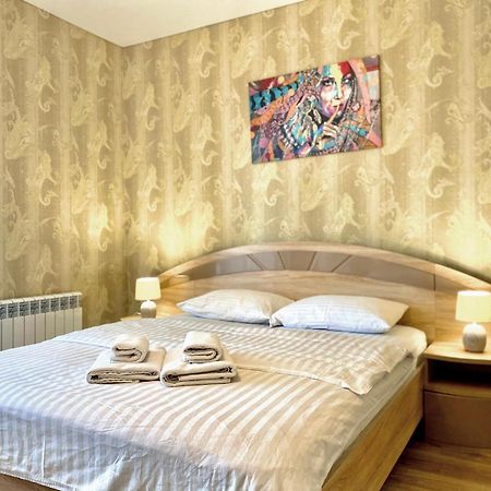 Apartpoltava Новий Будинок, В Самому Центрі 2-Окремі Кімнати, Панорамний Балкон Bagian luar foto