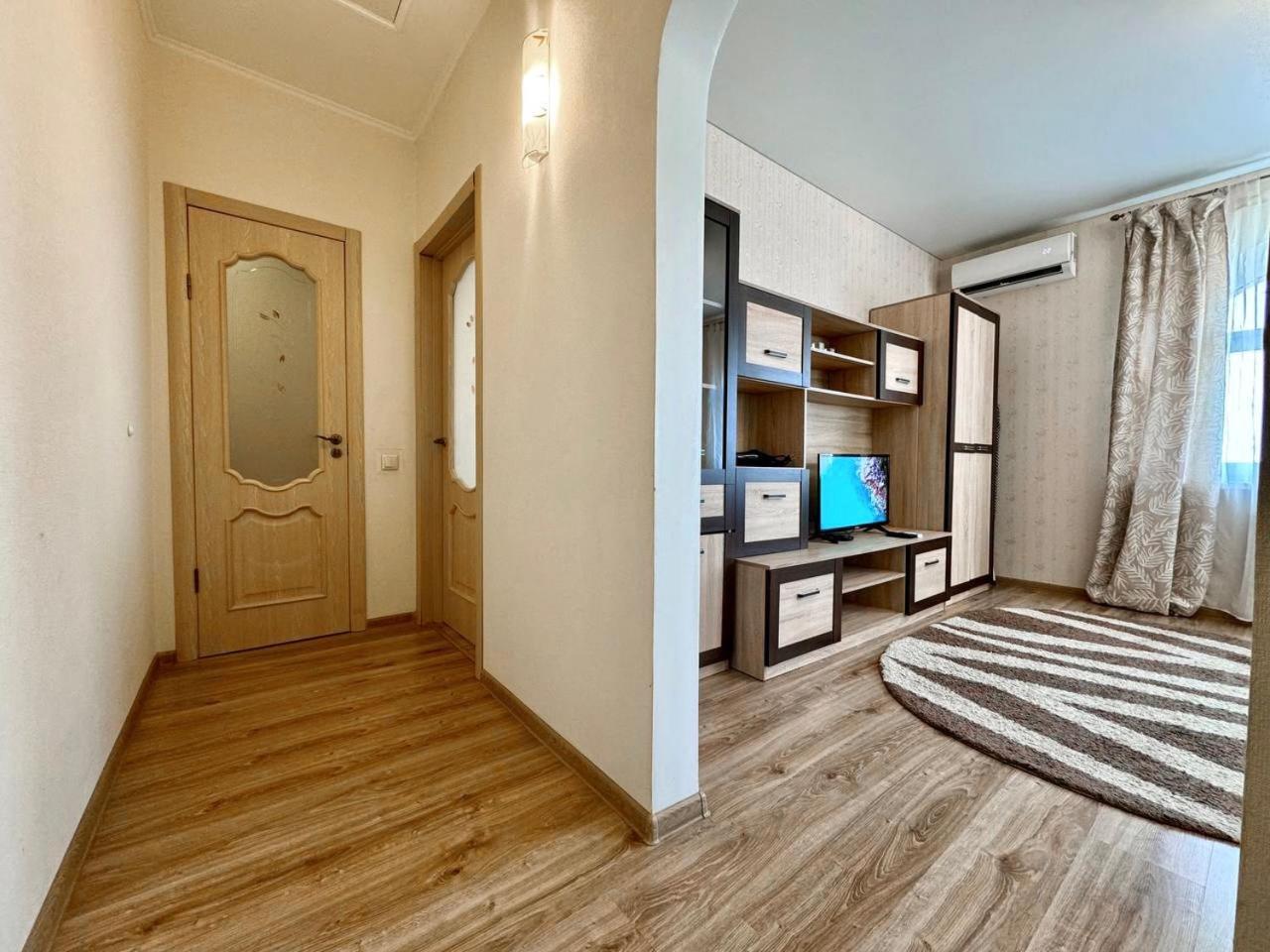 Apartpoltava Новий Будинок, В Самому Центрі 2-Окремі Кімнати, Панорамний Балкон Bagian luar foto