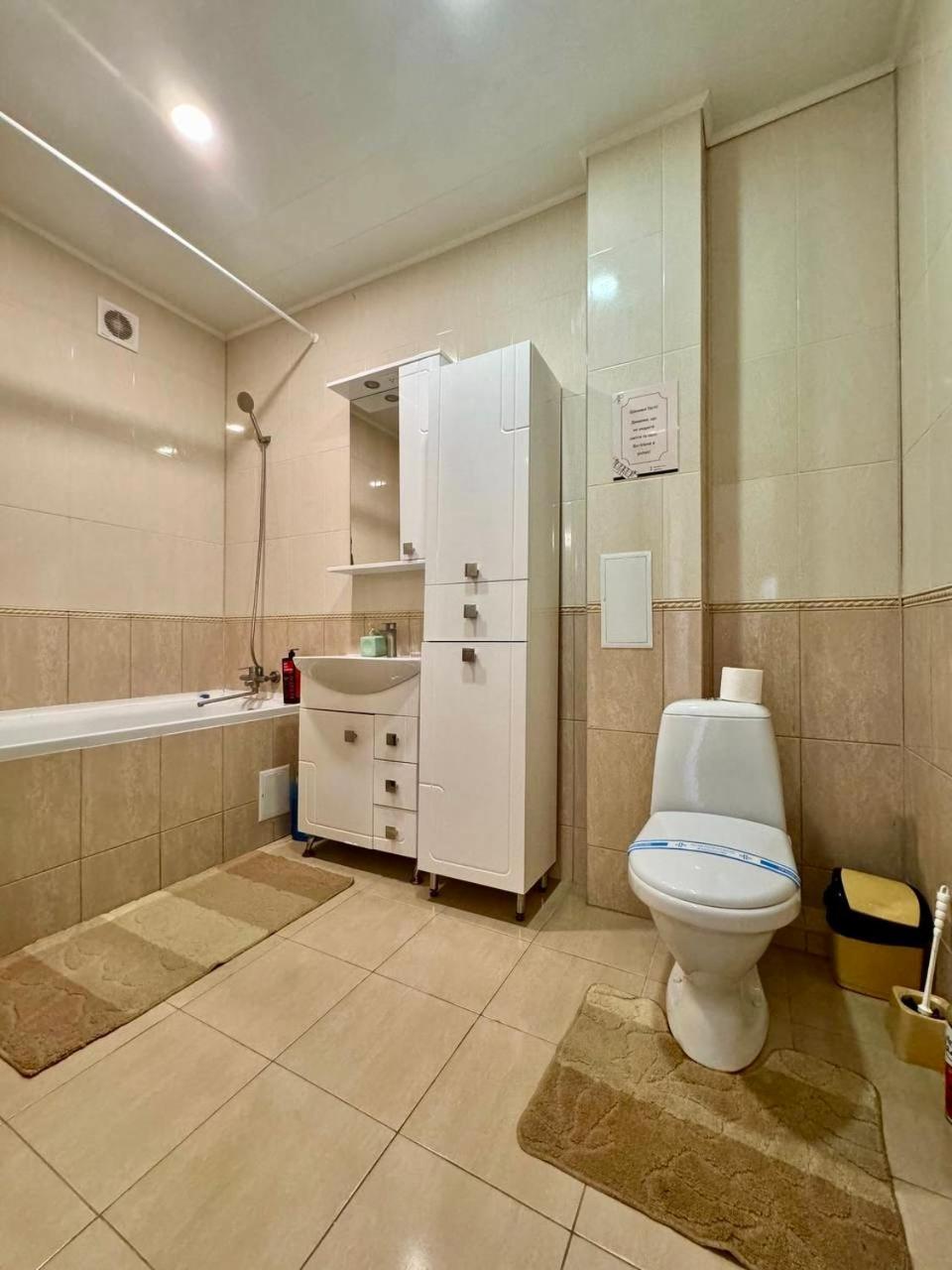 Apartpoltava Новий Будинок, В Самому Центрі 2-Окремі Кімнати, Панорамний Балкон Bagian luar foto