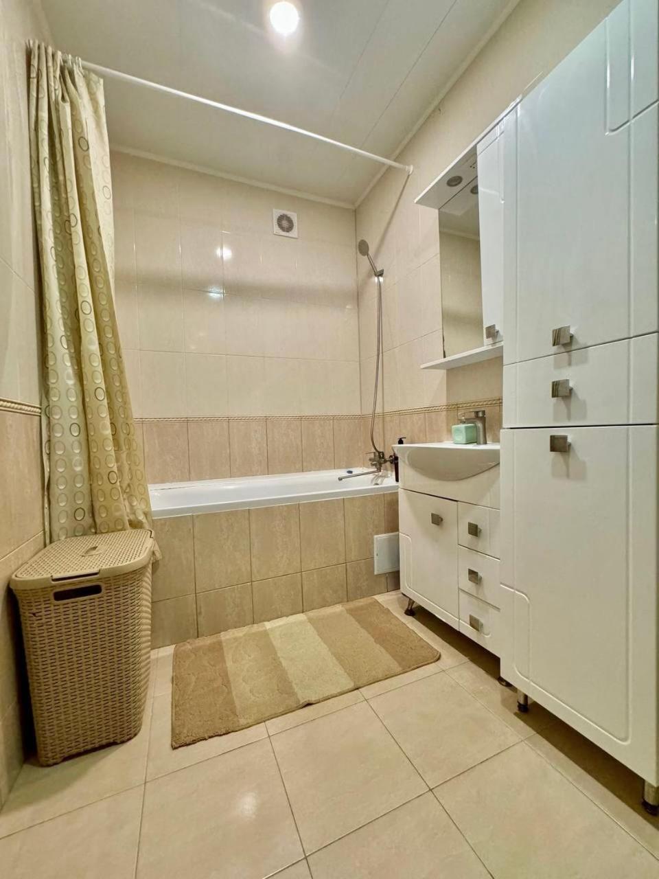 Apartpoltava Новий Будинок, В Самому Центрі 2-Окремі Кімнати, Панорамний Балкон Bagian luar foto